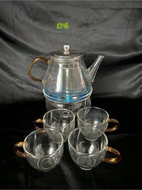 Minimalist Hand Blown Tea Pot With Wormer and 4 Glass Cup With Amber Handes
